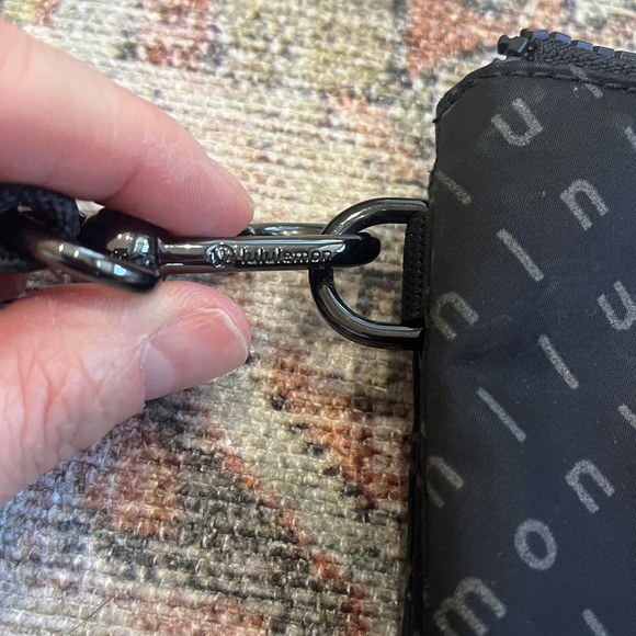 Lululemon wristlet wallet - Picture 2 of 8